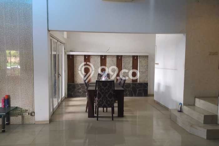 Rumah Minimalis 5 Kamar LT 194m2 di Cibubur Rumah Minimalis 5 Kamar LT 194m2 di Cibubur