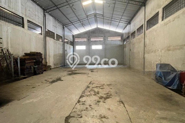 Gudang Dijual di Prime Area Jakarta Barat Luas 680m2 Gudang Dijual di Prime Area Jakarta Barat Luas 680m2
