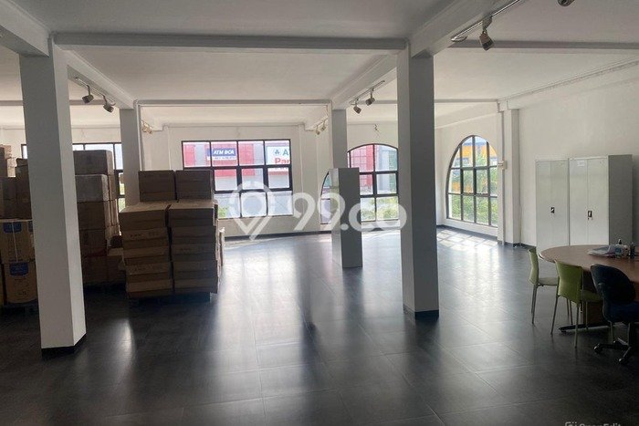 Ruko Dijual di Jakarta Barat LT 66m2 & LB 200m2 Lokasi Terbaik! Ruko Dijual di Jakarta Barat LT 66m2 & LB 200m2 Lokasi Terbaik!
