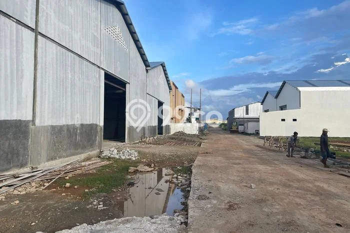 Gudang Komersial Disewakan di Pakuhaji Tangerang Luas 1200m2 Gudang Komersial Disewakan di Pakuhaji Tangerang Luas 1200m2