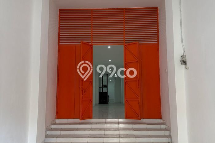 Ruko disewakan lokasi strategis Tambora Jakarta Barat 600m2 Ruko disewakan lokasi strategis Tambora Jakarta Barat 600m2