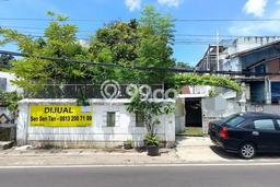 Ready to Use! Luxury House LT 482m2 Desain Elegan di Srengseng Ready to Use! Luxury House LT 482m2 Desain Elegan di Srengseng