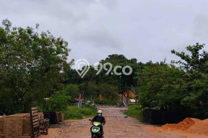 Area Ramai! Ruko Dijual di Batu Aji untuk Bisnis Luas Bangunan 400m2 Area Ramai! Ruko Dijual di Batu Aji untuk Bisnis Luas Bangunan 400m2