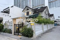 Rumah Mewah LB 120m2 Siap Pakai Desain Elegan di Batam Centre, Batam Rumah Mewah LB 120m2 Siap Pakai Desain Elegan di Batam Centre, Batam