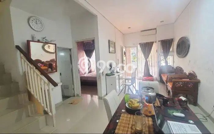 Rumah Luas Asri 3 KT Siap Pakai di Pondok Gede Jakarta Timur Rumah Luas Asri 3 KT Siap Pakai di Pondok Gede Jakarta Timur