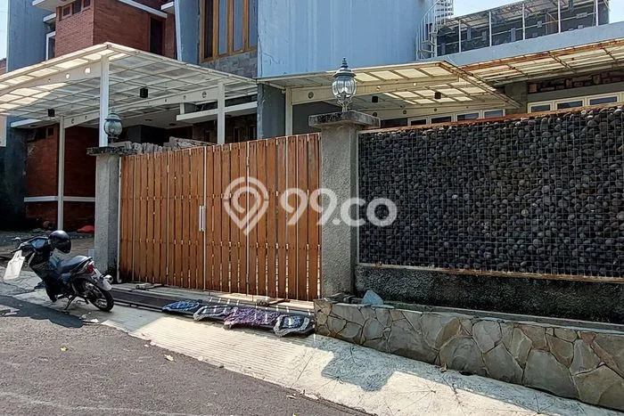 Hunian Cantik Modern Lb 340m2 di Gunung Pati, Semarang Hunian Cantik Modern Lb 340m2 di Gunung Pati, Semarang