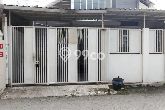 Jual Rumah Favorit Siap Huni LB 144m2 di Mulyorejo, Surabaya Jual Rumah Favorit Siap Huni LB 144m2 di Mulyorejo, Surabaya