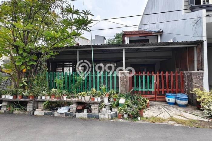 For Sale Rumah 4 Kamar Lokasi Ideal Bagus dan Strategis di Gayungan For Sale Rumah 4 Kamar Lokasi Ideal Bagus dan Strategis di Gayungan