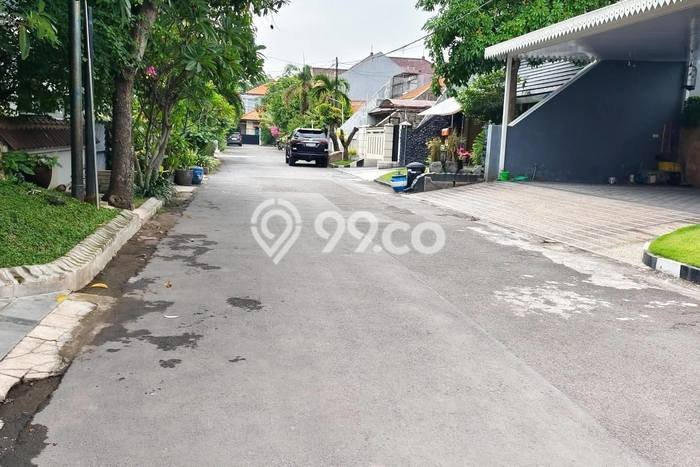 For Sale Rumah 4 Kamar Lokasi Ideal Bagus dan Strategis di Gayungan For Sale Rumah 4 Kamar Lokasi Ideal Bagus dan Strategis di Gayungan