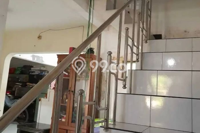 Rumah Nyaman 3 Kamar Lokasi Sejuk di Mulyorejo, Surabaya Rumah Nyaman 3 Kamar Lokasi Sejuk di Mulyorejo, Surabaya