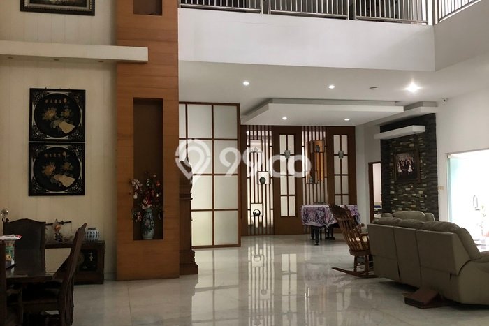 Jual Rumah Mewah Megah Dengan View Cantik di Intercon, Jakarta Barat Jual Rumah Mewah Megah Dengan View Cantik di Intercon, Jakarta Barat