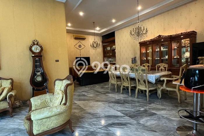 Hunian Mewah LB 450m2 Siap Pakai Desain Elegan di Intercon, Jakarta Barat Hunian Mewah LB 450m2 Siap Pakai Desain Elegan di Intercon, Jakarta Barat