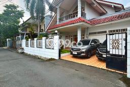 Rumah Mewah LB 350m2 Siap Pakai Desain Elegan di Cipete, Jakarta Selatan Rumah Mewah LB 350m2 Siap Pakai Desain Elegan di Cipete, Jakarta Selatan