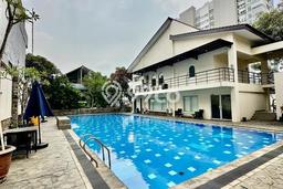 Rumah Elit Modern Tanpa Renovasi di Kemang Jakarta Selatan Rumah Elit Modern Tanpa Renovasi di Kemang Jakarta Selatan