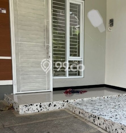 Rumah di Taman Kopo Indah, Area Strategis, 1 KM Rumah di Taman Kopo Indah, Area Strategis, 1 KM