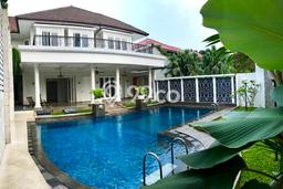 UNIT LANGKA! Rumah di , 4 KT, Pemandangan Indah, LT 780m2m² Bangunan 980m2m² UNIT LANGKA! Rumah di , 4 KT, Pemandangan Indah, LT 780m2m² Bangunan 980m2m²