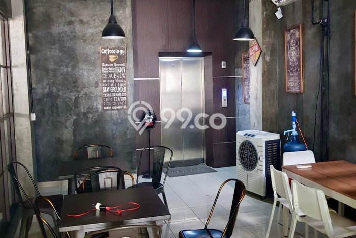 Kantor Lokasi Strategis di , Luas 400m2m², Jalan Raya Kantor Lokasi Strategis di , Luas 400m2m², Jalan Raya