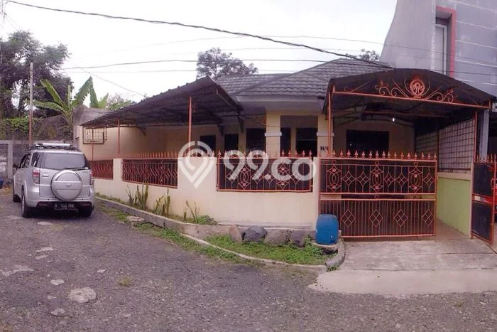 PENAWARAN EKSKLUSIF! Rumah kawasan Cilodong, 0 KM, Area Premium, LT 104m2m² Bangunan 65m2m² PENAWARAN EKSKLUSIF! Rumah kawasan Cilodong, 0 KM, Area Premium, LT 104m2m² Bangunan 65m2m²