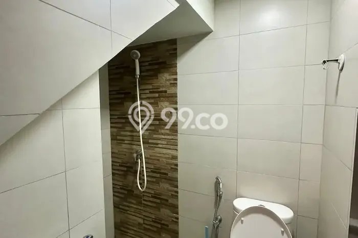 Disewakan! Rumah 3 Kamar Tidur &
3 Kamar Mandi di Summarecon Bekasi, Bekasi Disewakan! Rumah 3 Kamar Tidur &
3 Kamar Mandi di Summarecon Bekasi, Bekasi