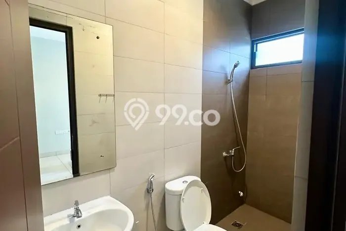 Disewakan! Rumah 3 Kamar Tidur &
3 Kamar Mandi di Summarecon Bekasi, Bekasi Disewakan! Rumah 3 Kamar Tidur &
3 Kamar Mandi di Summarecon Bekasi, Bekasi