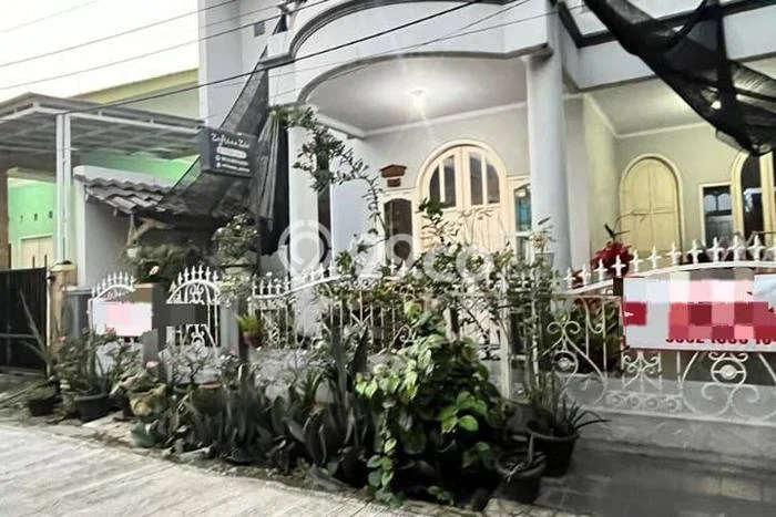 Rumah Modern 4 KT di Summarecon Bekasi Bekasi Semi Furnished Rumah Modern 4 KT di Summarecon Bekasi Bekasi Semi Furnished