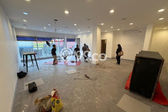 Ruko Disewa di Depok dengan LB 156m2 Area Komersial Ramai Ruko Disewa di Depok dengan LB 156m2 Area Komersial Ramai