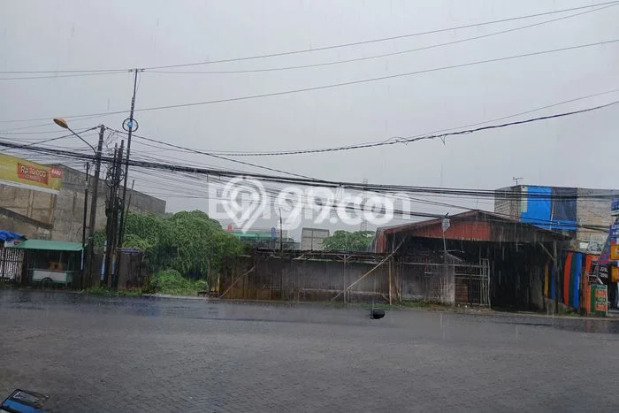 INVESTASI MENGUNTUNGKAN! Gudang di Bekasi Utara, Luas 600m2m², Nilai Sewa Tinggi INVESTASI MENGUNTUNGKAN! Gudang di Bekasi Utara, Luas 600m2m², Nilai Sewa Tinggi