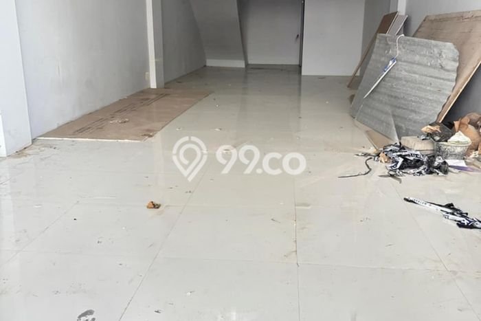 Disewakan Ruko komersial di Depok luas bangunan 198m2 Disewakan Ruko komersial di Depok luas bangunan 198m2
