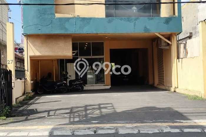 Unit Ruko Disewa Lokasi Depok, Sleman Spesifikasi Luas Bangunan 196m2 Unit Ruko Disewa Lokasi Depok, Sleman Spesifikasi Luas Bangunan 196m2