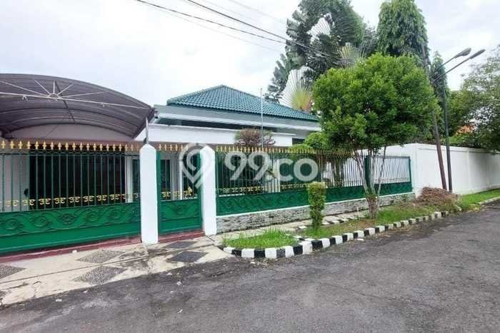 Sewa Rumah Murah di Darmo permai Surabaya dengan 4 Kamar Tidur Sewa Rumah Murah di Darmo permai Surabaya dengan 4 Kamar Tidur