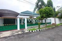 Sewa Rumah Murah di Darmo permai Surabaya dengan 4 Kamar Tidur Sewa Rumah Murah di Darmo permai Surabaya dengan 4 Kamar Tidur