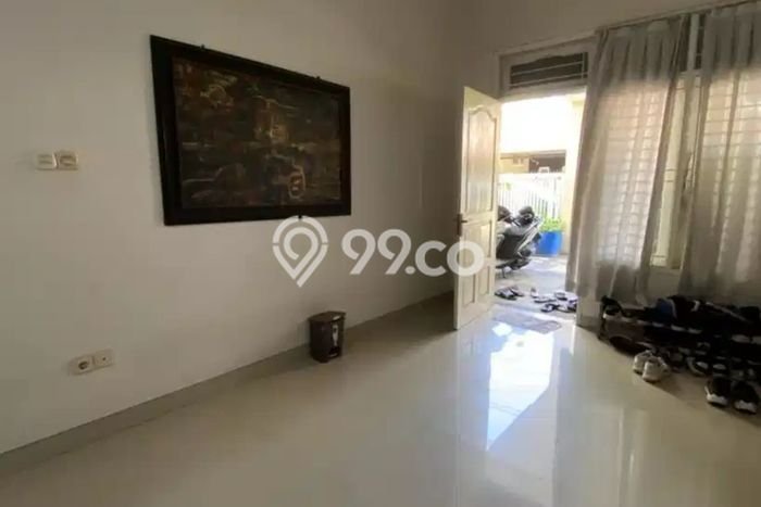Rumah Modern 4 KT di Mulyosari Surabaya Full Furnished Rumah Modern 4 KT di Mulyosari Surabaya Full Furnished