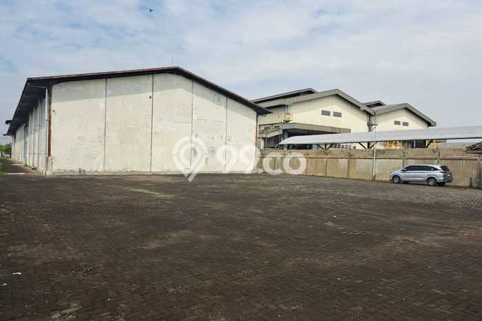 AREA SUPER PREMIUM! Gudang Kawasan Krian, Luas 2000m2m², Prospek Pengunjung AREA SUPER PREMIUM! Gudang Kawasan Krian, Luas 2000m2m², Prospek Pengunjung