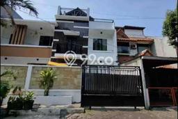 Dijual Cepat Rumah Bagus Siap Huni LB 180m2 di Wiyung, Surabaya Dijual Cepat Rumah Bagus Siap Huni LB 180m2 di Wiyung, Surabaya