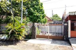 For Sale Hunian Rumah Terawat 3 Kamar di ngagel, Surabaya For Sale Hunian Rumah Terawat 3 Kamar di ngagel, Surabaya