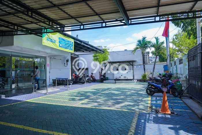 Disewakan Kantor di Kawasan Ramai Jemursari Luas 900m2 Disewakan Kantor di Kawasan Ramai Jemursari Luas 900m2