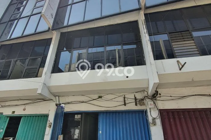 Ruko Bagus Dijual LB 243m2 Lokasi Strategis Surabaya Area Cocok untuk Berbisnis Ruko Bagus Dijual LB 243m2 Lokasi Strategis Surabaya Area Cocok untuk Berbisnis