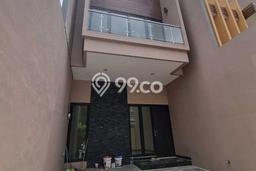 Rumah Strategis Modern Lb 104m2 di Mulyorejo, Surabaya Rumah Strategis Modern Lb 104m2 di Mulyorejo, Surabaya
