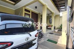 For Sale Rumah Elit Exclusive di Rungkut, Surabaya For Sale Rumah Elit Exclusive di Rungkut, Surabaya