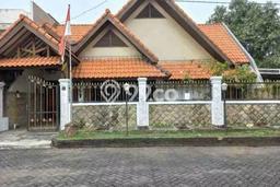 For Sale! Premium House LT 325m2 Desain Elegan di Medokan Ayu For Sale! Premium House LT 325m2 Desain Elegan di Medokan Ayu