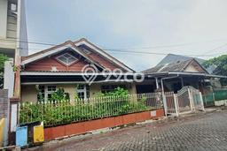 Jual Rumah Favorit Siap Huni LB 200m2 di Rungkut, Surabaya Jual Rumah Favorit Siap Huni LB 200m2 di Rungkut, Surabaya