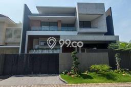 Rumah Mewah LB 600m2 Siap Pakai Desain Elegan di Pakuwon Indah, Surabaya Rumah Mewah LB 600m2 Siap Pakai Desain Elegan di Pakuwon Indah, Surabaya