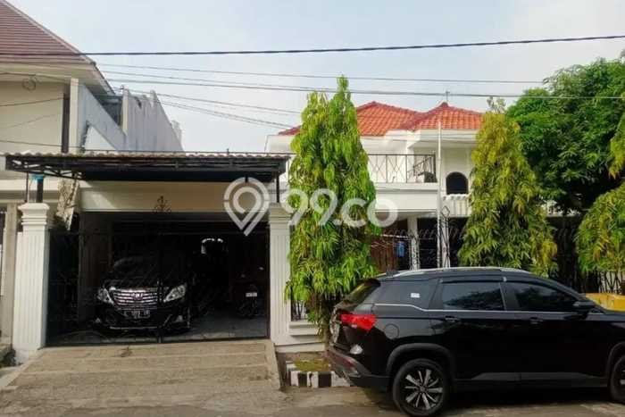 Rumah Mewah LB 500m2 Siap Huni Desain Elegan di Kertajaya, Surabaya Rumah Mewah LB 500m2 Siap Huni Desain Elegan di Kertajaya, Surabaya