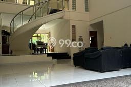 Hunian Elit LB 340m2 Siap Huni Desain Elegan di Setiabudi, Bandung Hunian Elit LB 340m2 Siap Huni Desain Elegan di Setiabudi, Bandung
