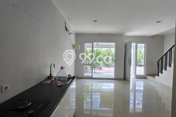 Lokasi strategis! Rumah siap pakai dikontrakkan di Cakung LB 107m2 Lokasi strategis! Rumah siap pakai dikontrakkan di Cakung LB 107m2