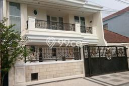 Jual Rumah Luas Elegan Dengan View Eksklusif di Darmo permai, Surabaya Jual Rumah Luas Elegan Dengan View Eksklusif di Darmo permai, Surabaya