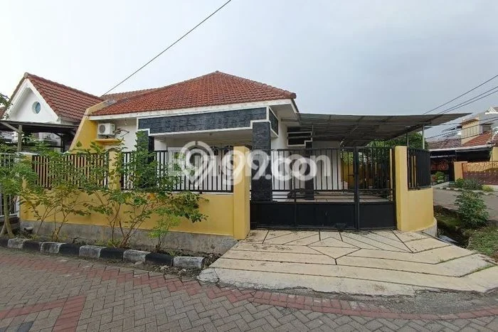Hot Offer Hunian Mewah Ideal dan Luas di Mulyorejo, Surabaya Hot Offer Hunian Mewah Ideal dan Luas di Mulyorejo, Surabaya