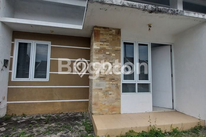 Jual Rumah Harga Miring Menganti Punya 2 Kamar & LT 72m2 Jual Rumah Harga Miring Menganti Punya 2 Kamar & LT 72m2