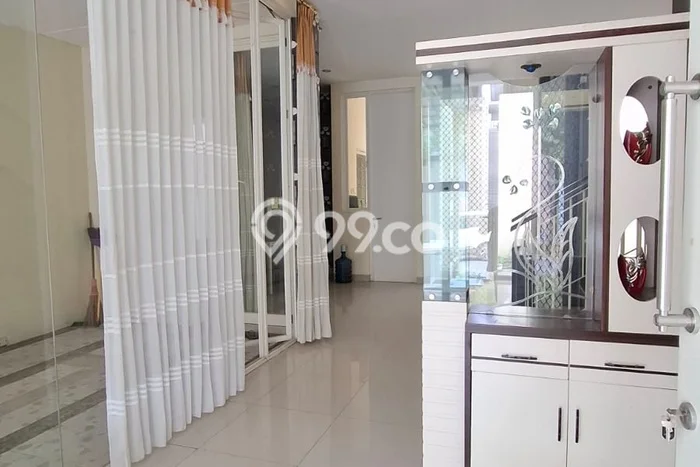 Jarang Ada! Rumah Kontrakan 3 Kamar Nyaman Siap Huni Pakuwon City Jarang Ada! Rumah Kontrakan 3 Kamar Nyaman Siap Huni Pakuwon City