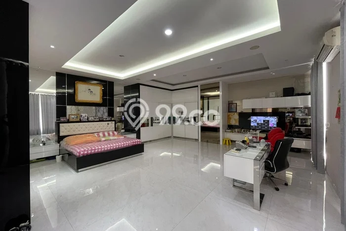 Rumah Kontrakan Surabaya LT 300m2 LB 350m2 Kawasan Pakuwon City Rumah Kontrakan Surabaya LT 300m2 LB 350m2 Kawasan Pakuwon City